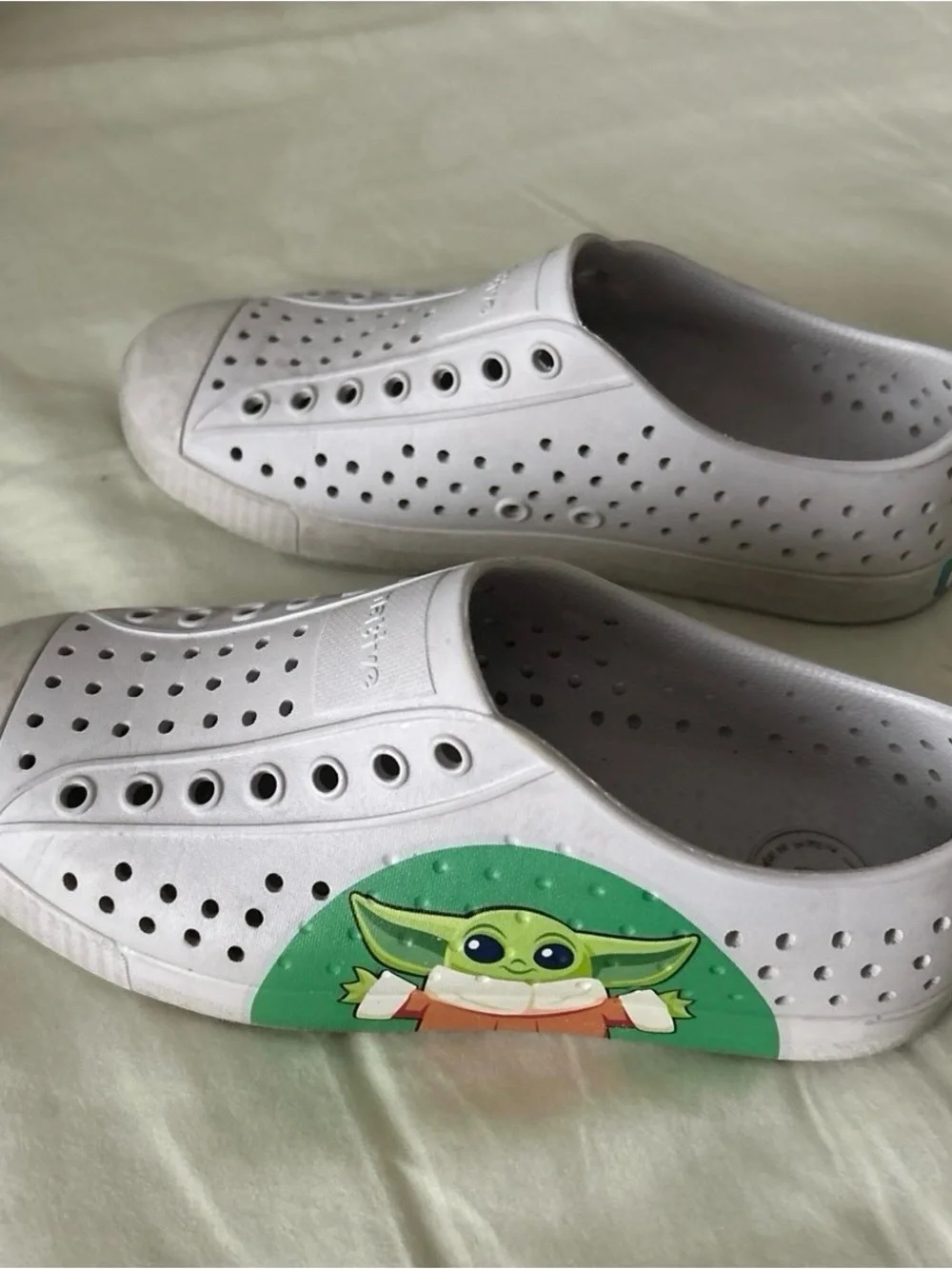 Native Jefferson Slip-On Shoes in White with Green Side Panels, J4